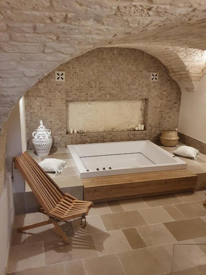 Alba Luxury Suite Остуни Екстериор снимка