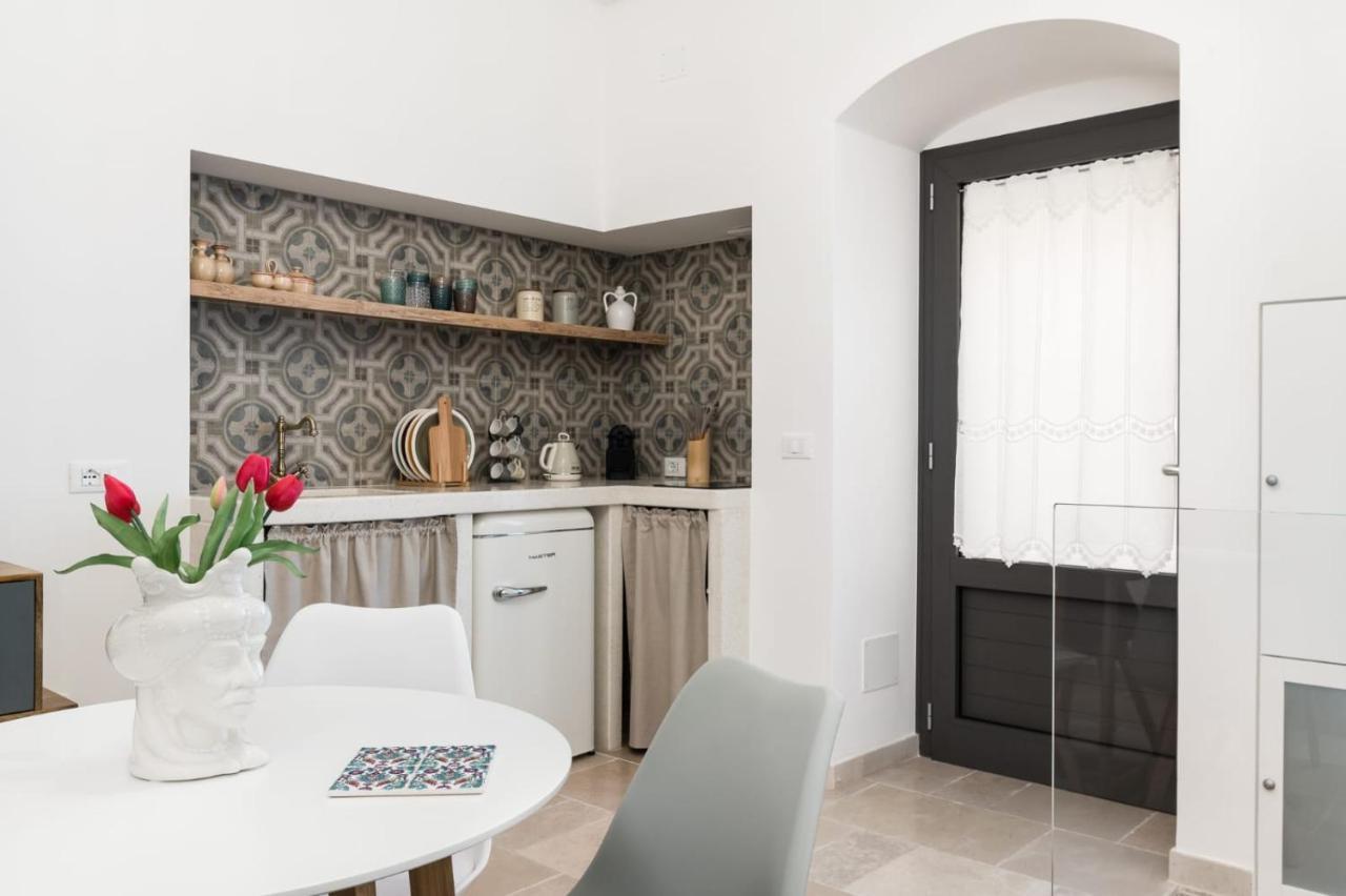 Alba Luxury Suite Остуни Екстериор снимка